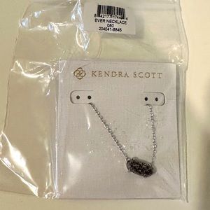 NWT kendra Scott Ever necklace in platinum silver drusy